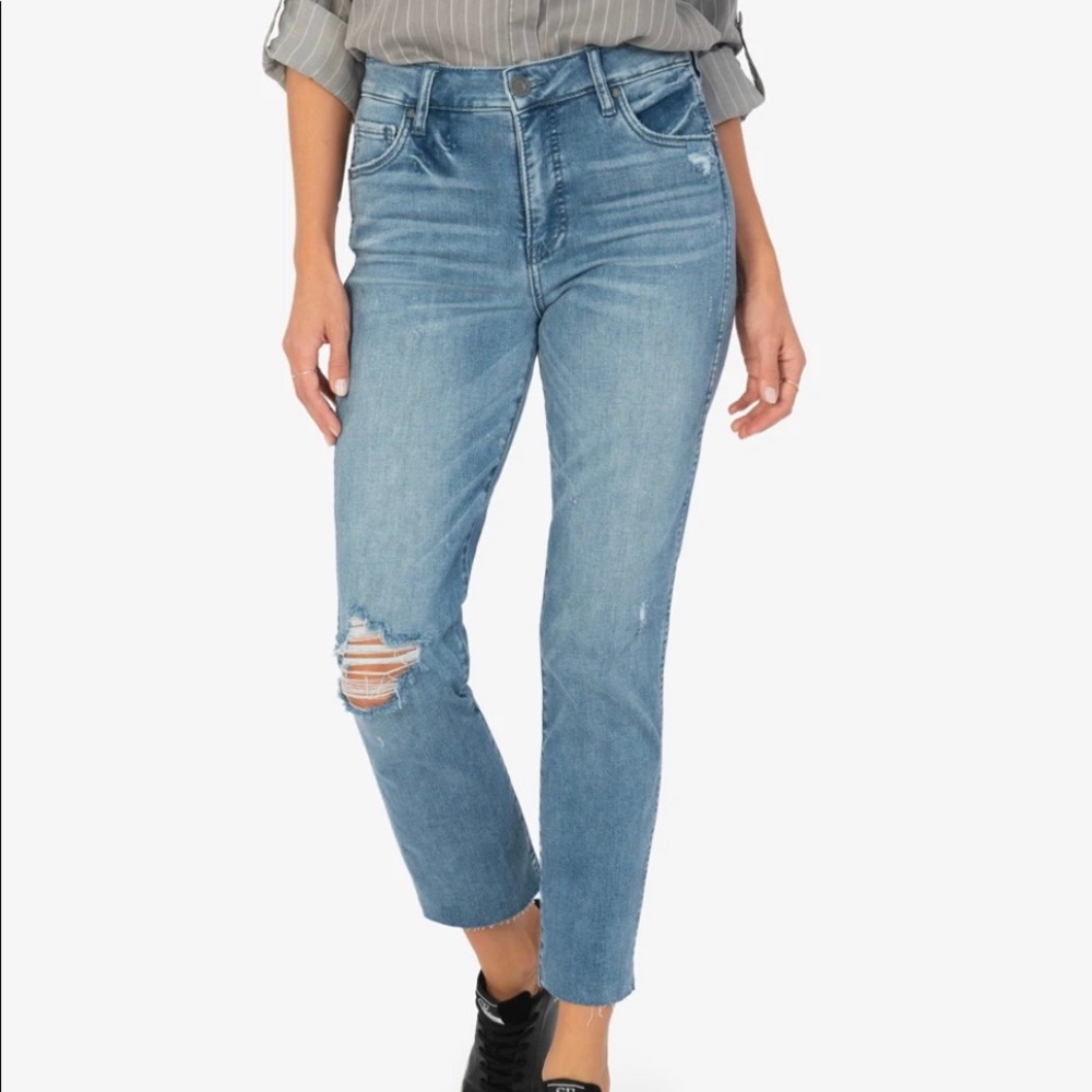 NWT-KUT from the Kloth high rise Reese cropped cut hem jeans. Size 6